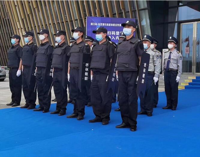 獵鷹為荊門市·在漢部分高校提供安保安全服務