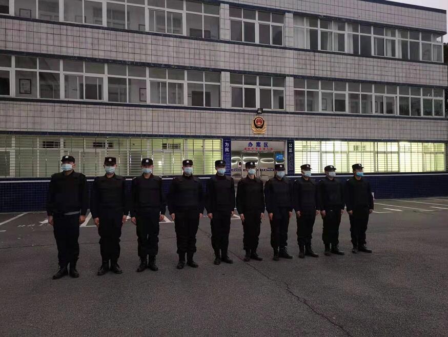 爭做文明市民，樂居文明城市！ 助力襄陽創(chuàng)文明，志愿服務(wù)有獵鷹！